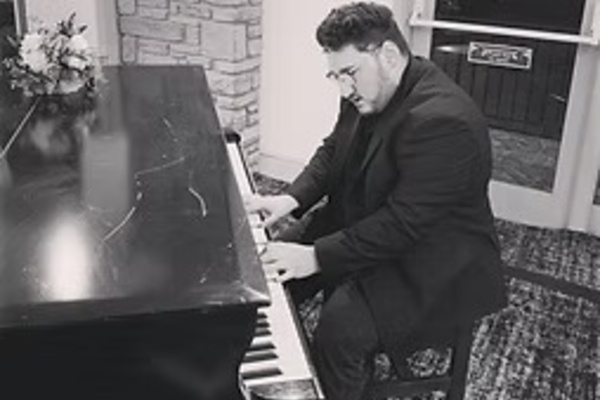 Ben Hesketh Piano Player